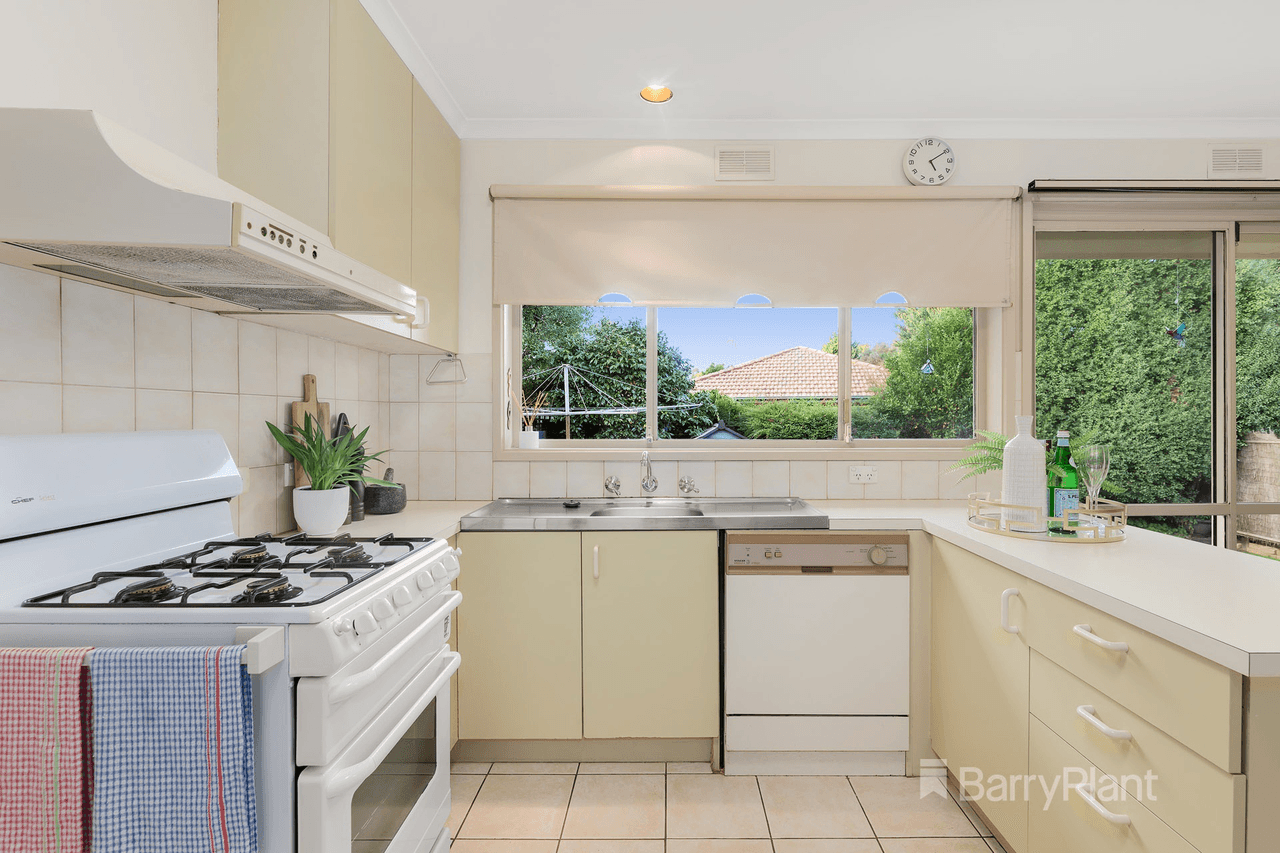 10 Warwick Close, Wantirna, VIC 3152