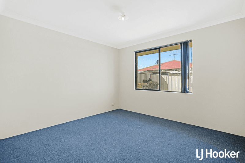 16 Bridge Road, CANNING VALE, WA 6155