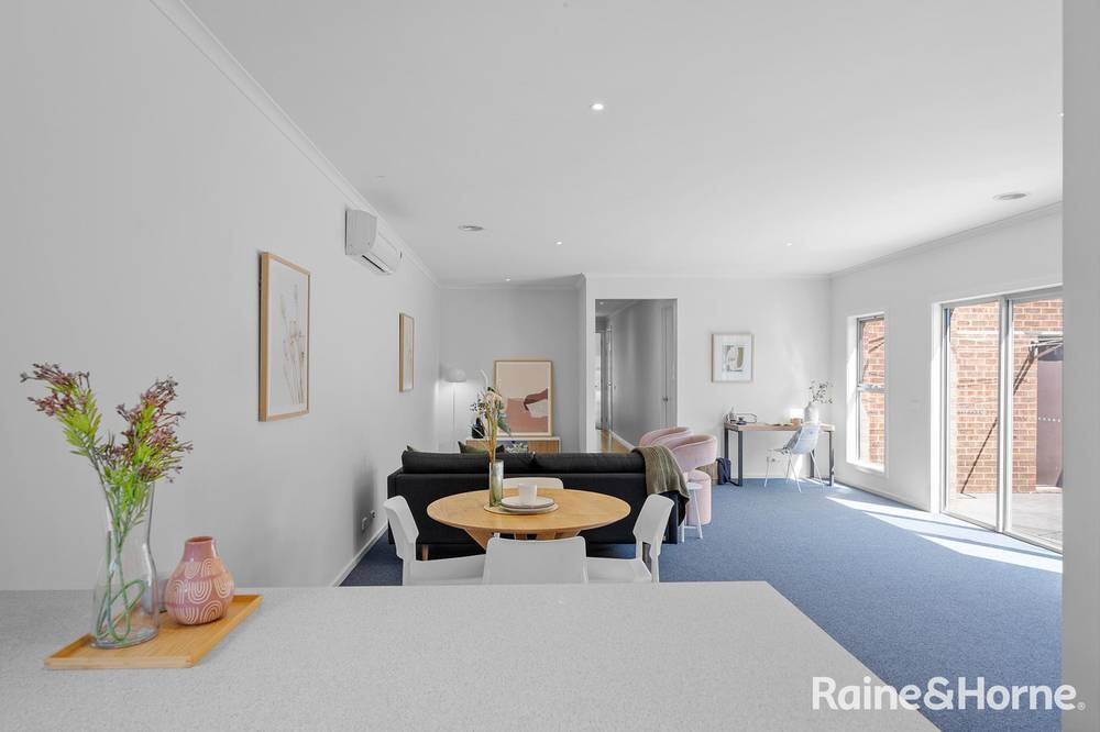 27 Highbury Circuit, CRAIGIEBURN, VIC 3064