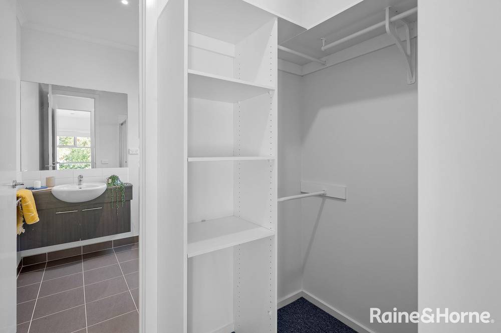 27 Highbury Circuit, CRAIGIEBURN, VIC 3064