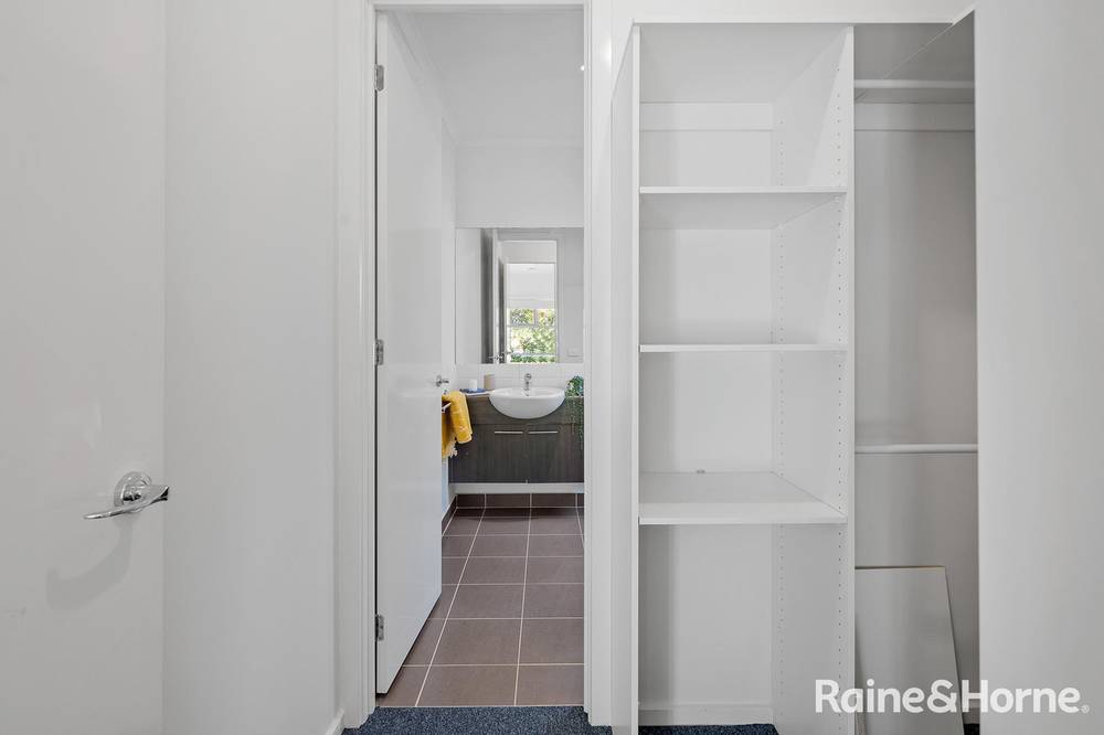 27 Highbury Circuit, CRAIGIEBURN, VIC 3064