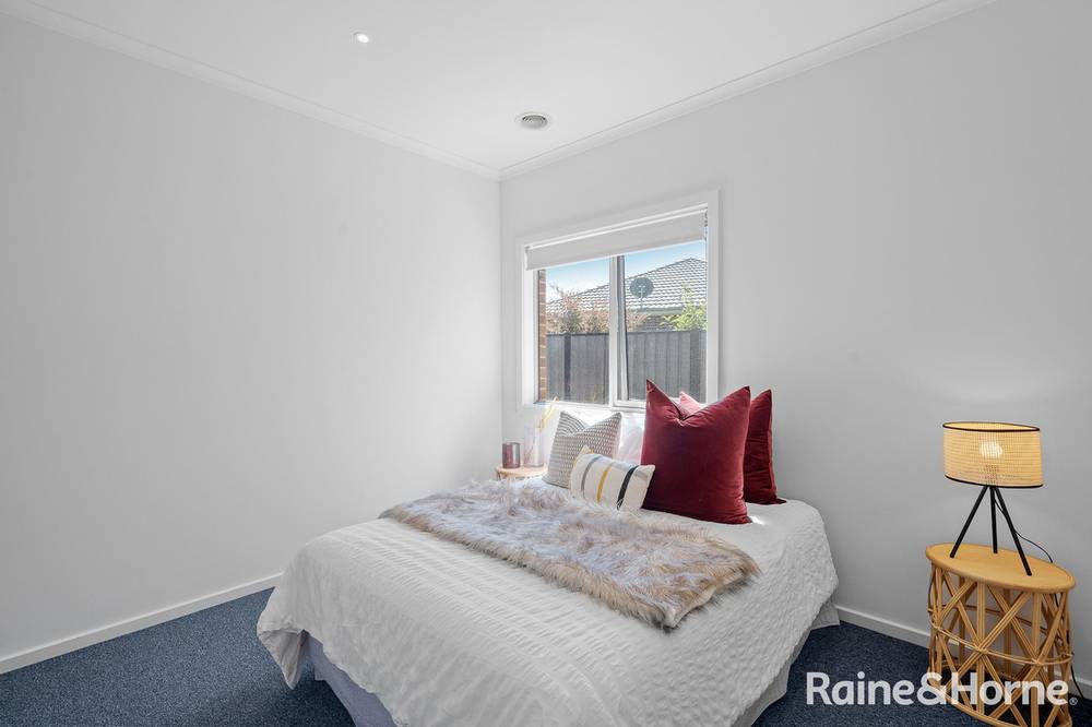 27 Highbury Circuit, CRAIGIEBURN, VIC 3064