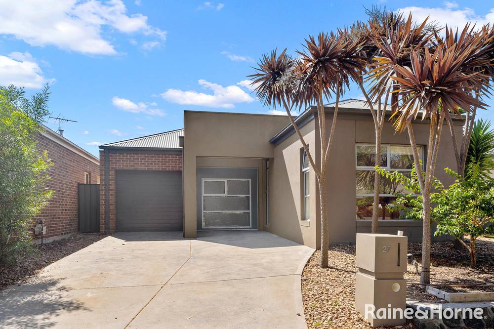 27 Highbury Circuit, CRAIGIEBURN, VIC 3064