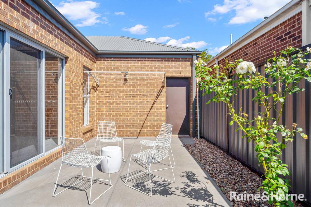 27 Highbury Circuit, CRAIGIEBURN, VIC 3064
