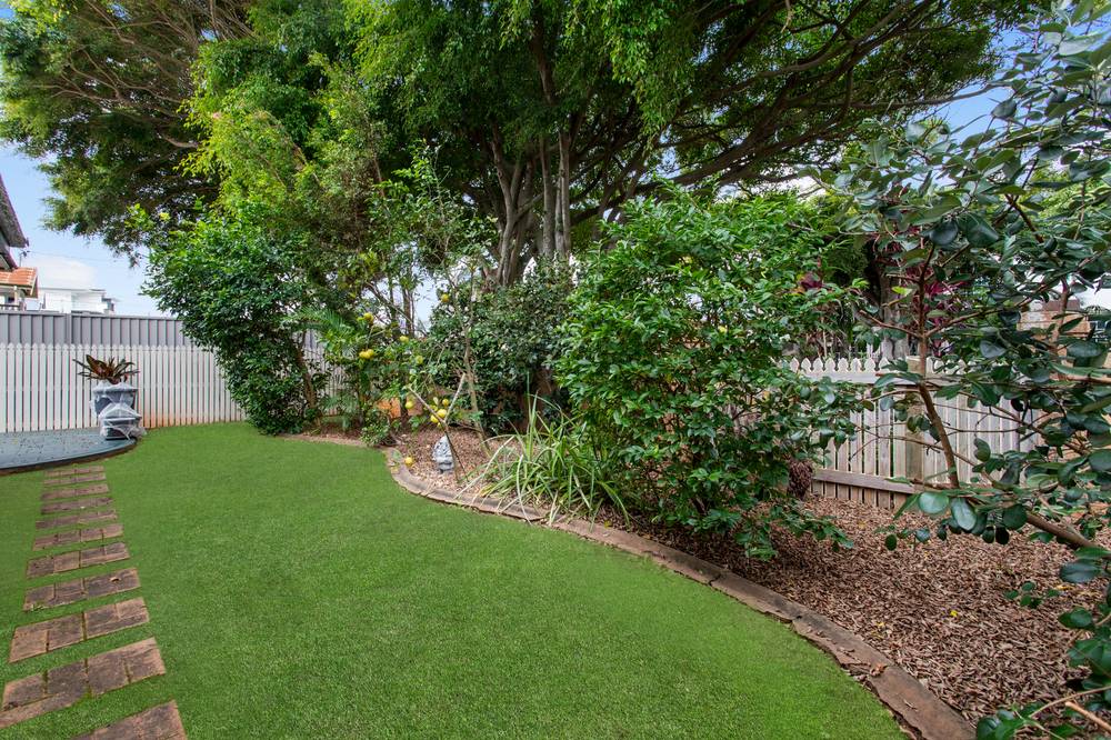 1/2 Josephine Street, REDCLIFFE, QLD 4020