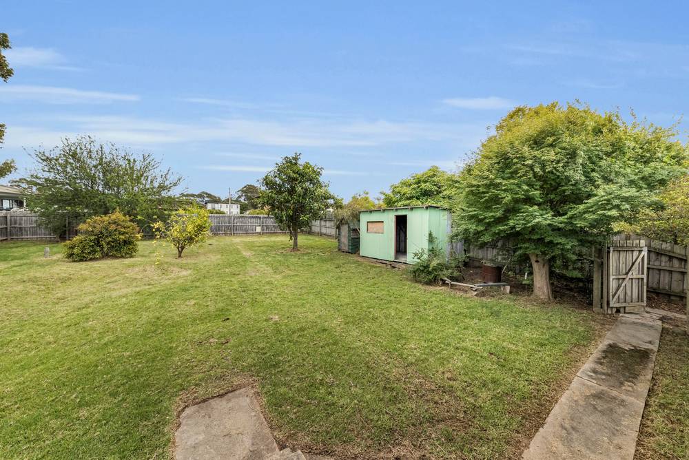 19 Brady Street, MALLACOOTA, VIC 3892