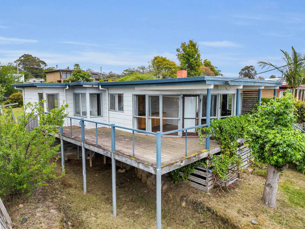 19 Brady Street, MALLACOOTA, VIC 3892