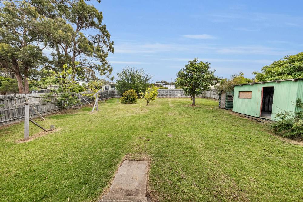 19 Brady Street, MALLACOOTA, VIC 3892