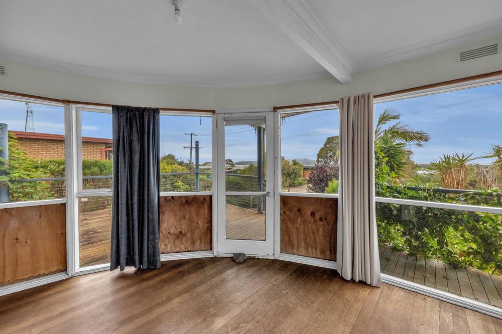 19 Brady Street, MALLACOOTA, VIC 3892