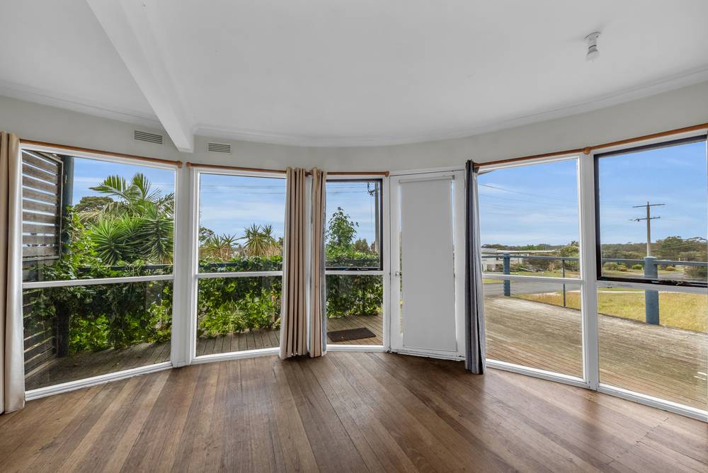 19 Brady Street, MALLACOOTA, VIC 3892