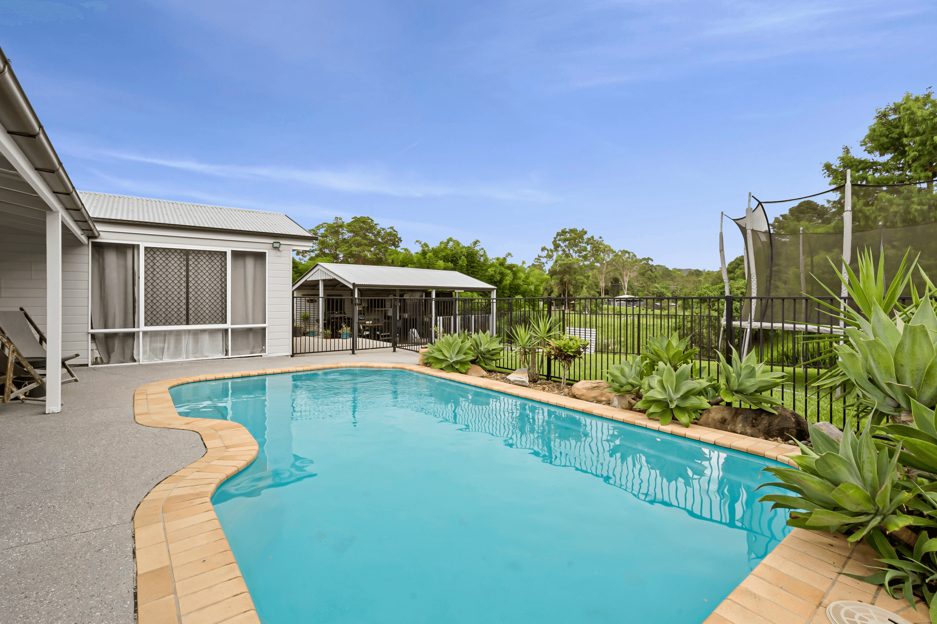 37 Smith Drive, MOOLOOLAH VALLEY, QLD 4553