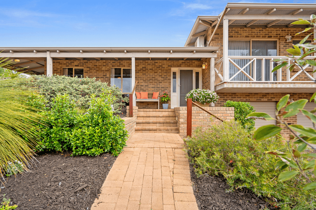 5 Murray Place, DUNCRAIG, WA 6023