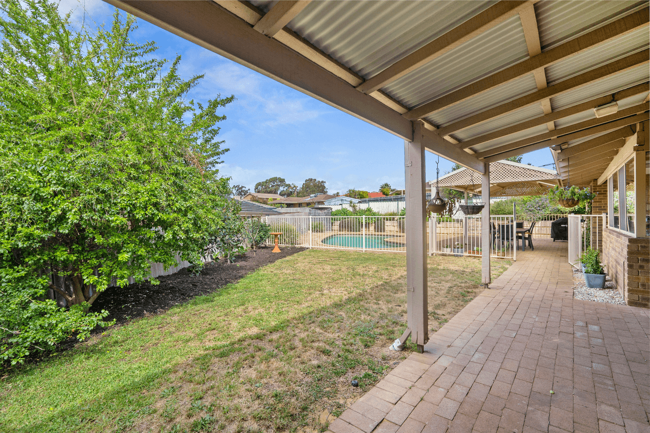 5 Murray Place, DUNCRAIG, WA 6023