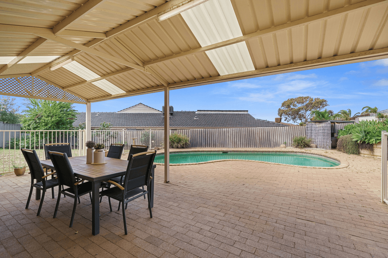 5 Murray Place, DUNCRAIG, WA 6023