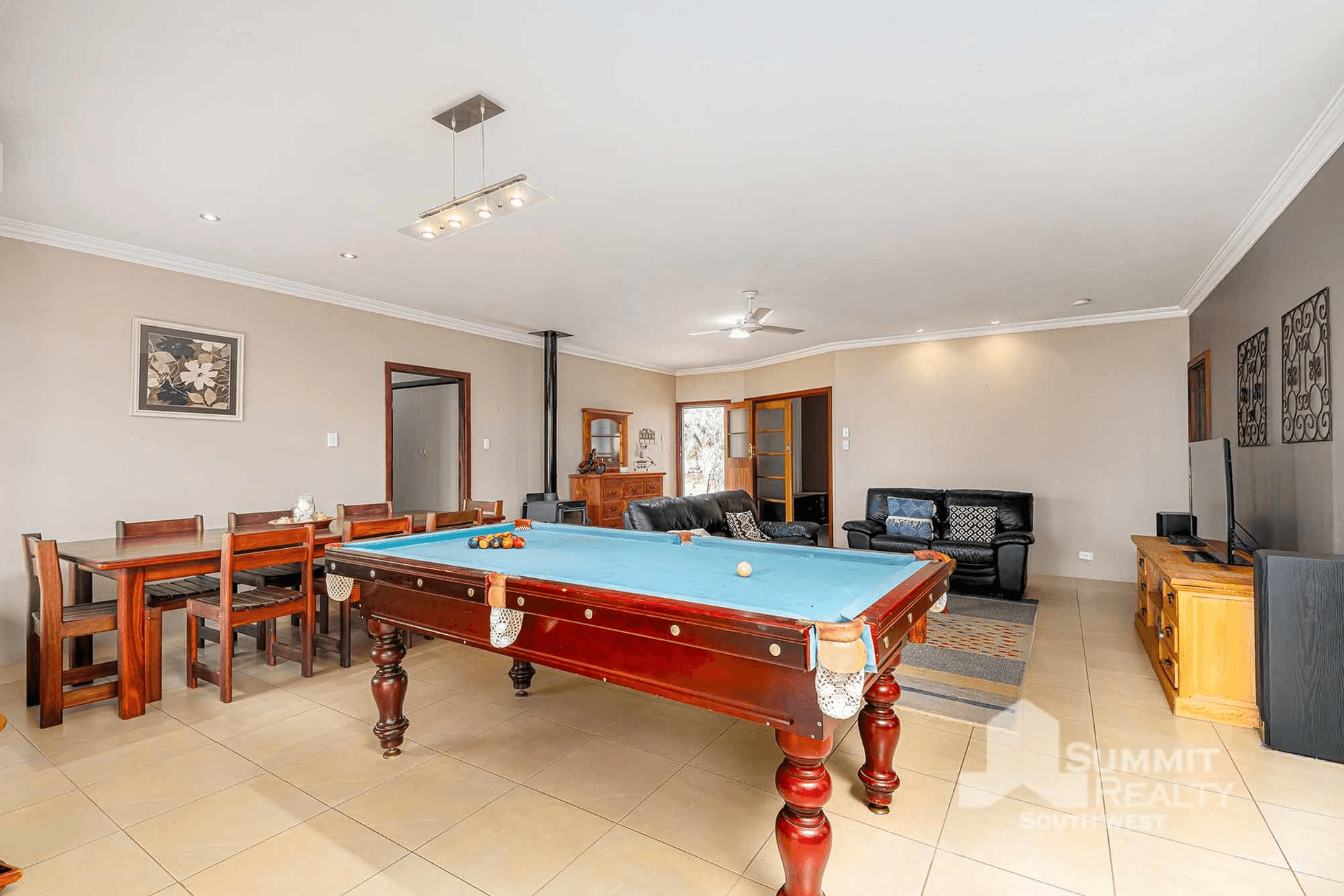 14 Hutchinson Road, Burekup, WA 6227