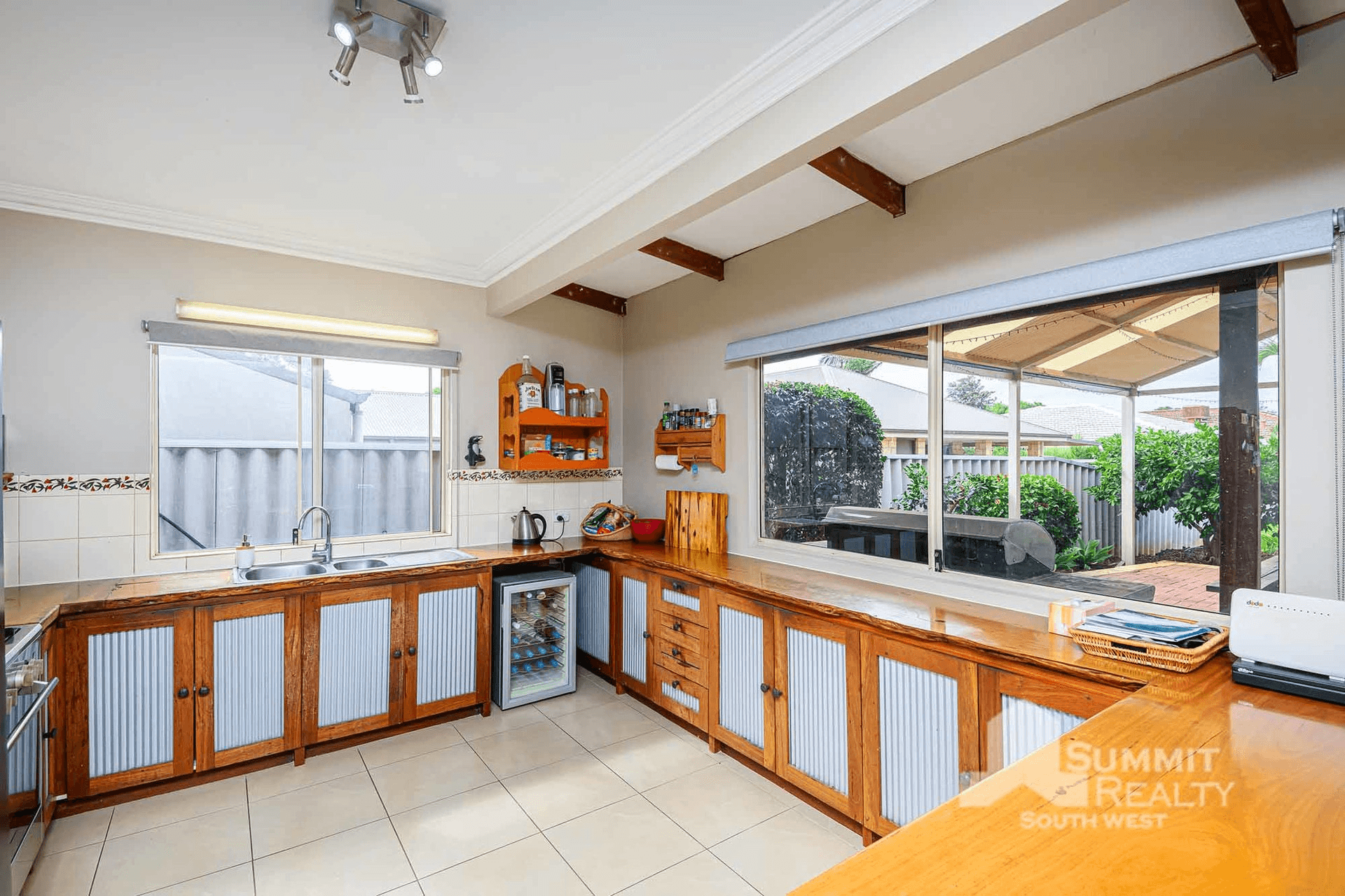 14 Hutchinson Road, Burekup, WA 6227