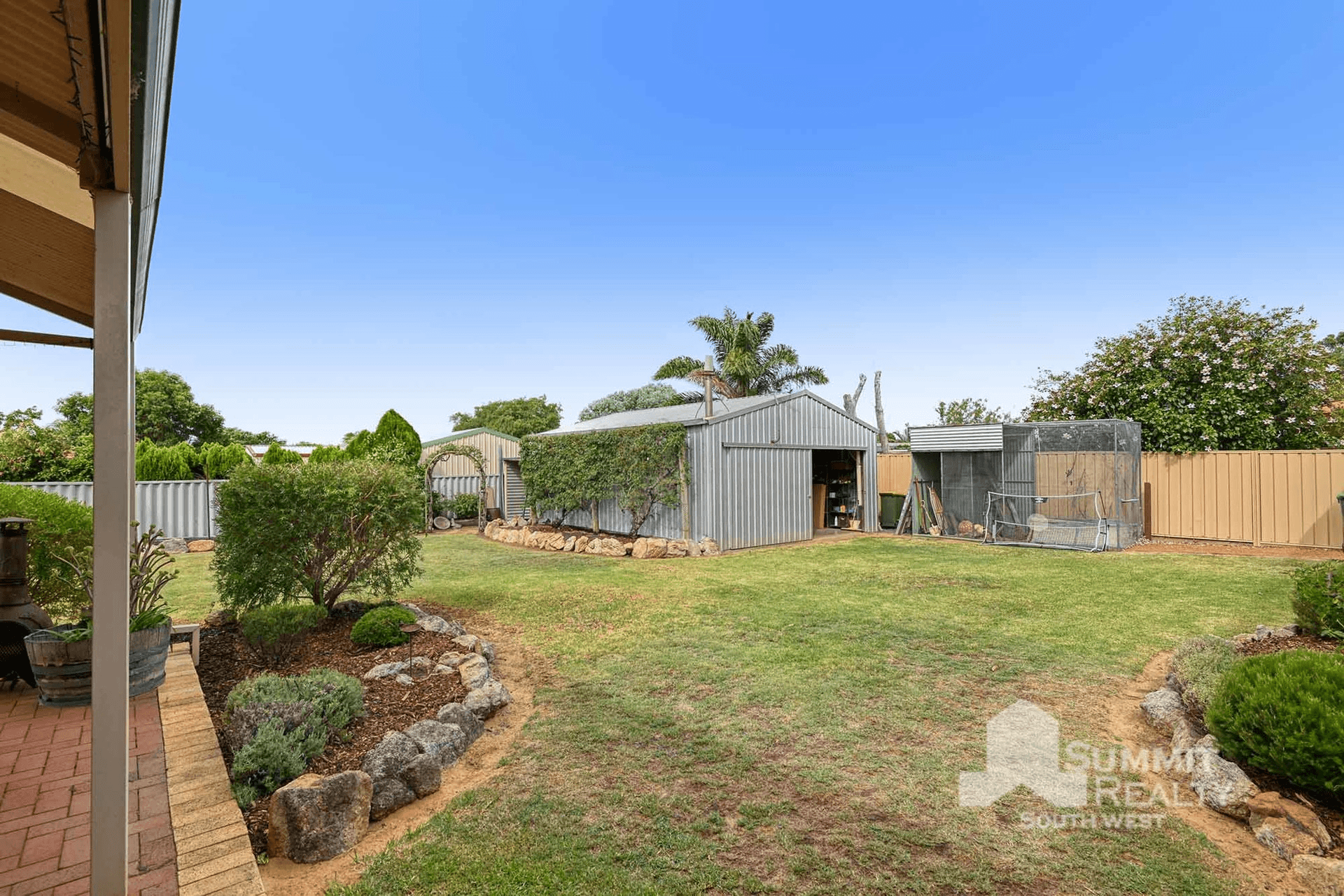 14 Hutchinson Road, Burekup, WA 6227