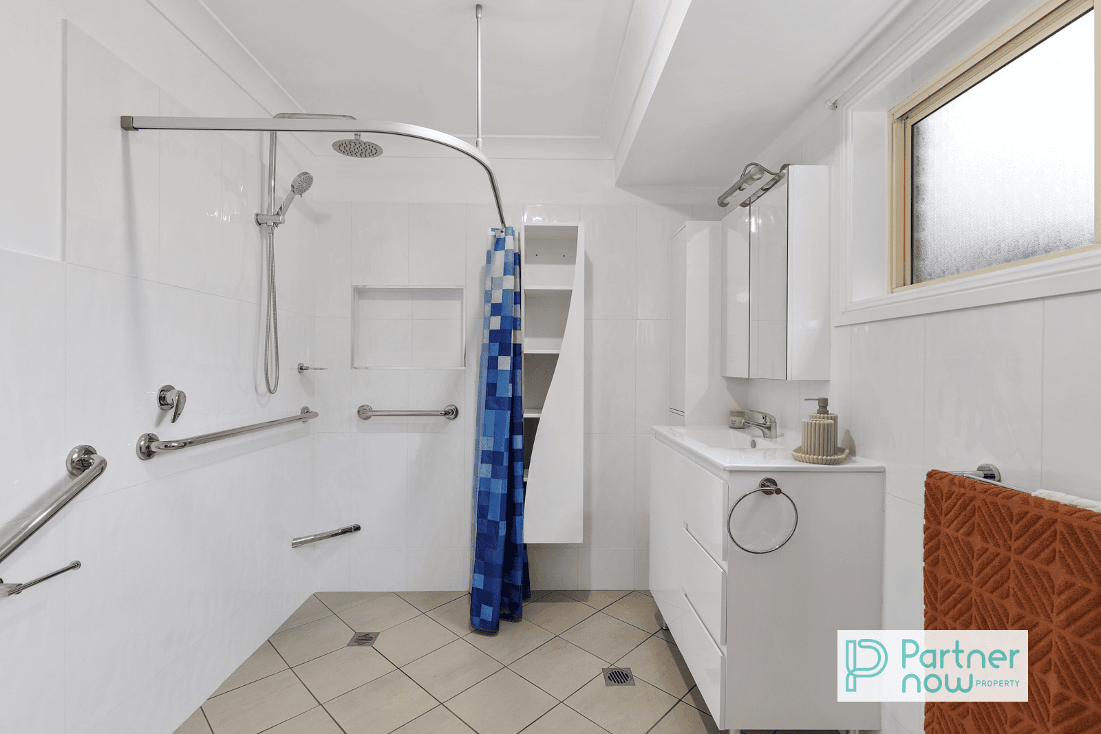 53 Kingswood Drive, TAMWORTH, NSW 2340