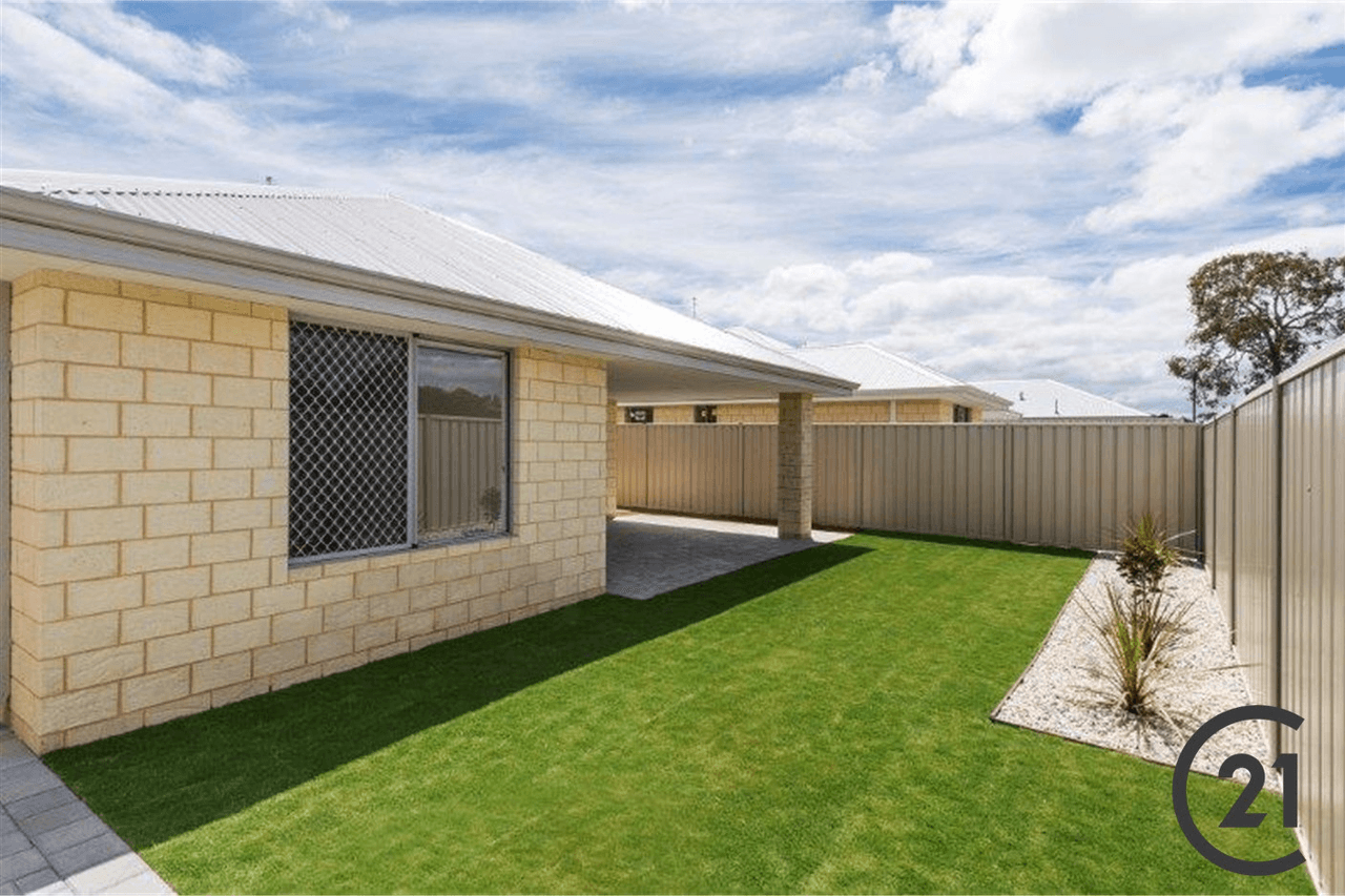 36 Sharperton Meander, Dudley Park, WA 6210