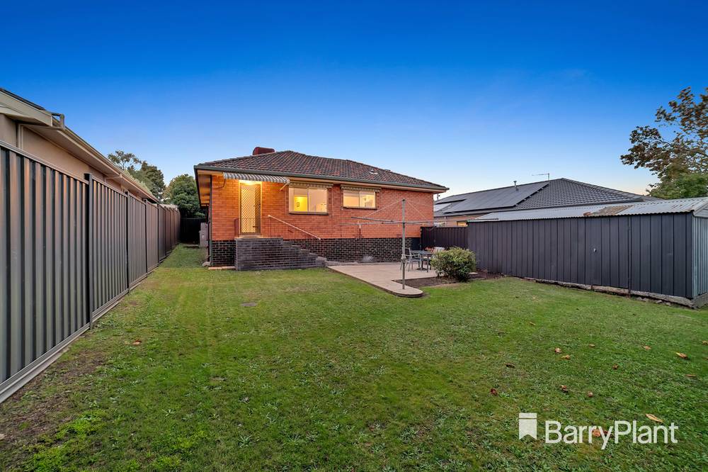 17 Alumnus Court, Wheelers Hill, VIC 3150