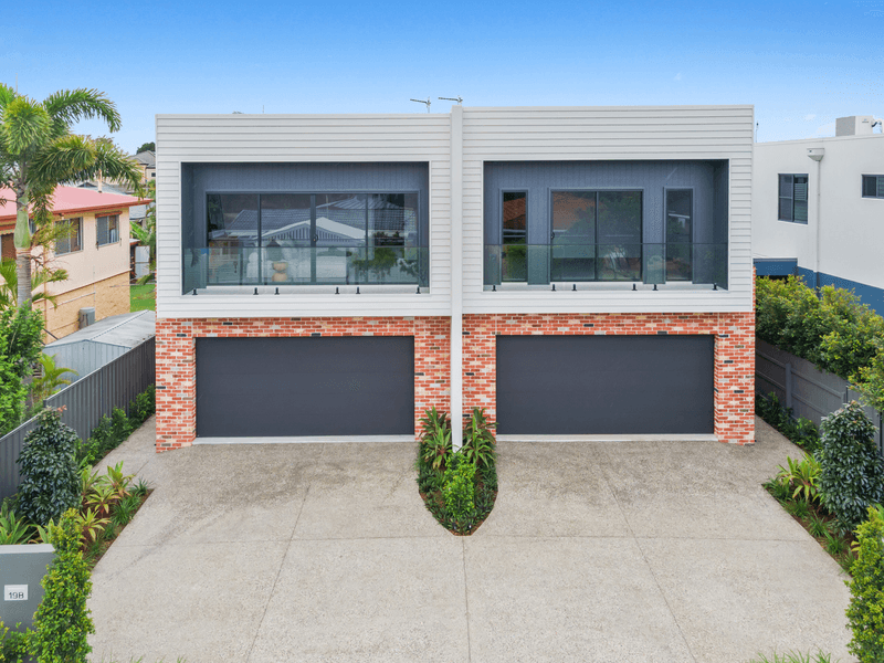 2/19 Drake Avenue, PARADISE POINT, QLD 4216