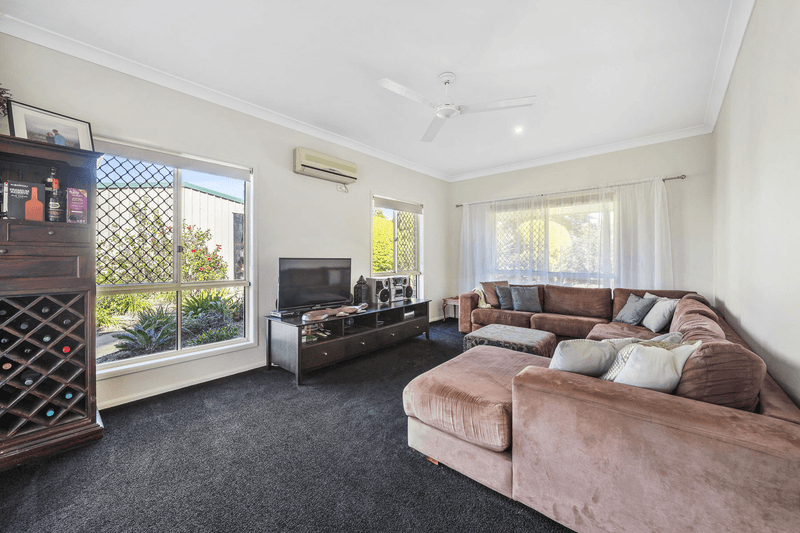 31 Benjamin Court, PLACID HILLS, QLD 4343