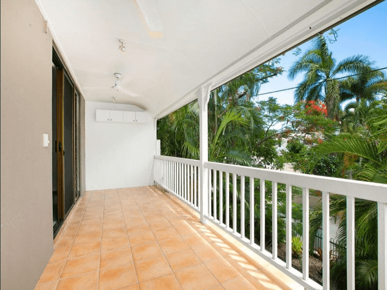 3/13 Hibiscus Lane, HOLLOWAYS BEACH, QLD 4878