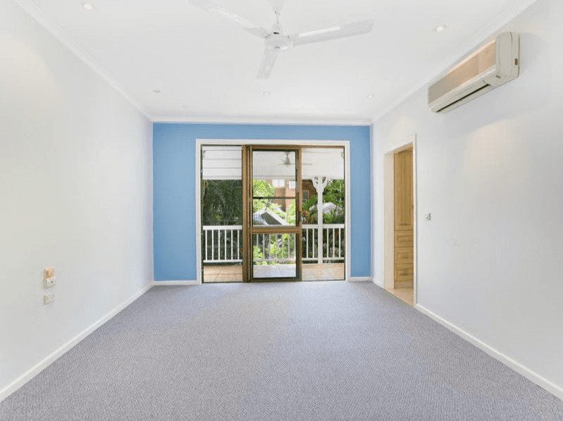 3/13 Hibiscus Lane, HOLLOWAYS BEACH, QLD 4878