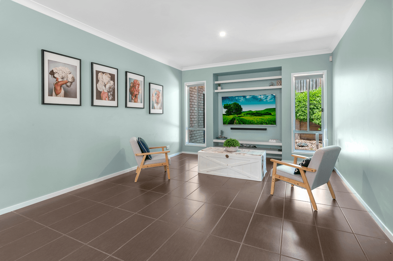 15 Yarrayne Valley Drive, UPPER COOMERA, QLD 4209