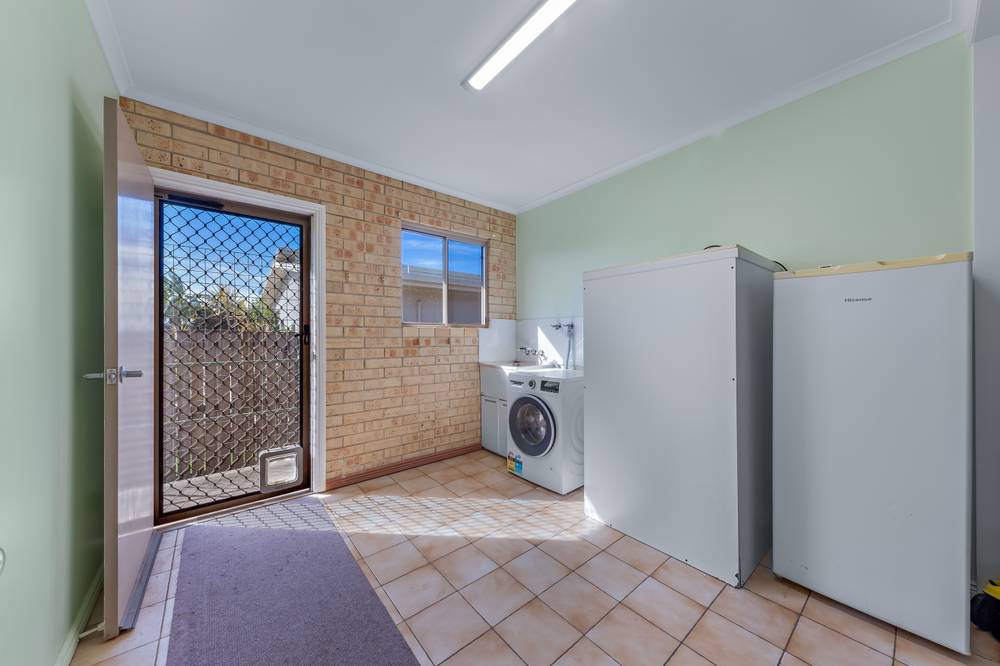 6 Keith Johns Drive, PROSERPINE, QLD 4800