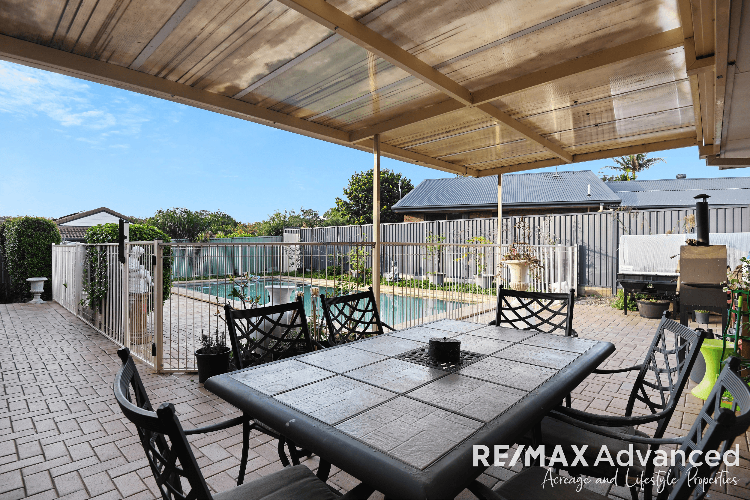 24 Clark Terrace, Sandstone Point, QLD 4511