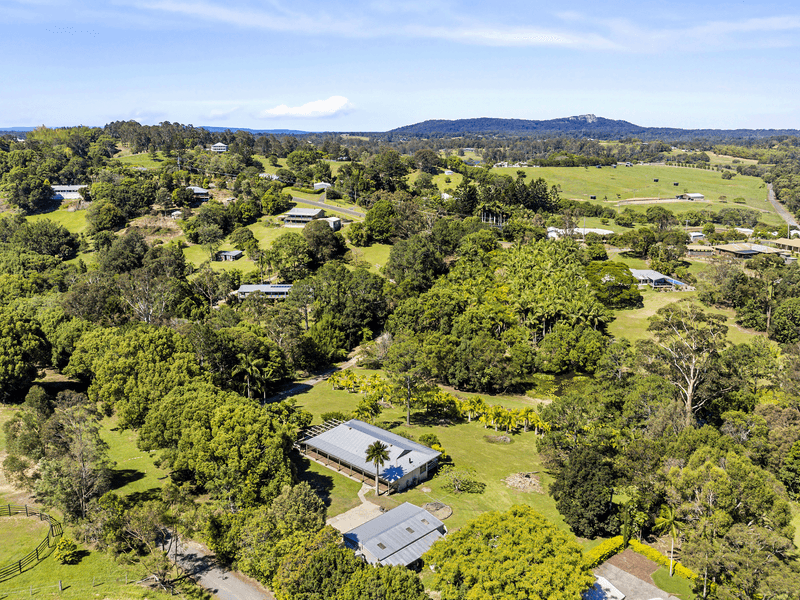 9 Pine Tree Dr, Lake Macdonald, QLD 4563