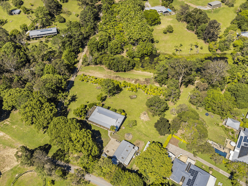 9 Pine Tree Dr, Lake Macdonald, QLD 4563