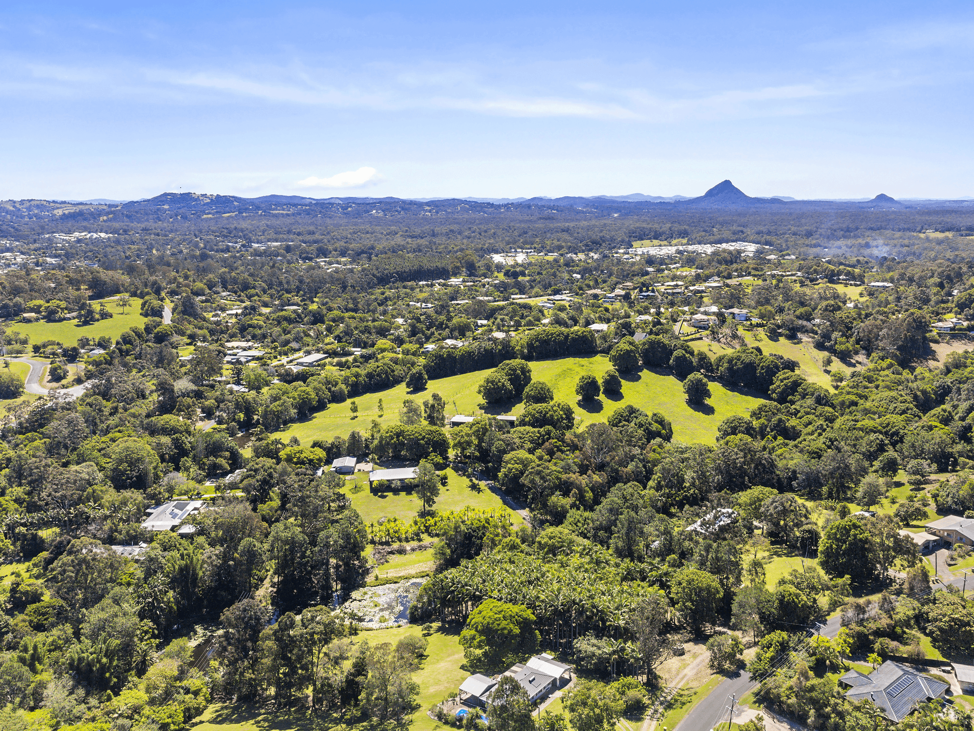 9 Pine Tree Dr, Lake Macdonald, QLD 4563