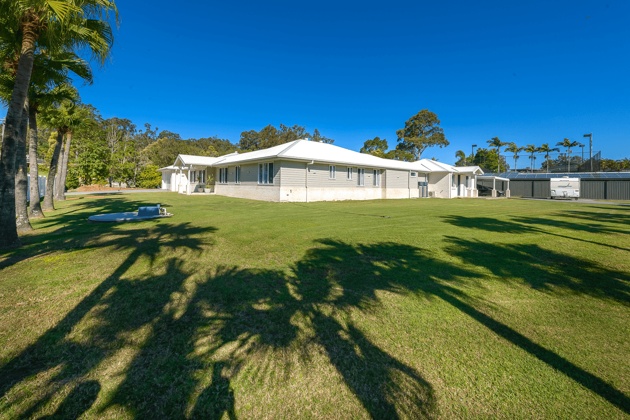 1 Nymboida Court, HELENSVALE, QLD 4212