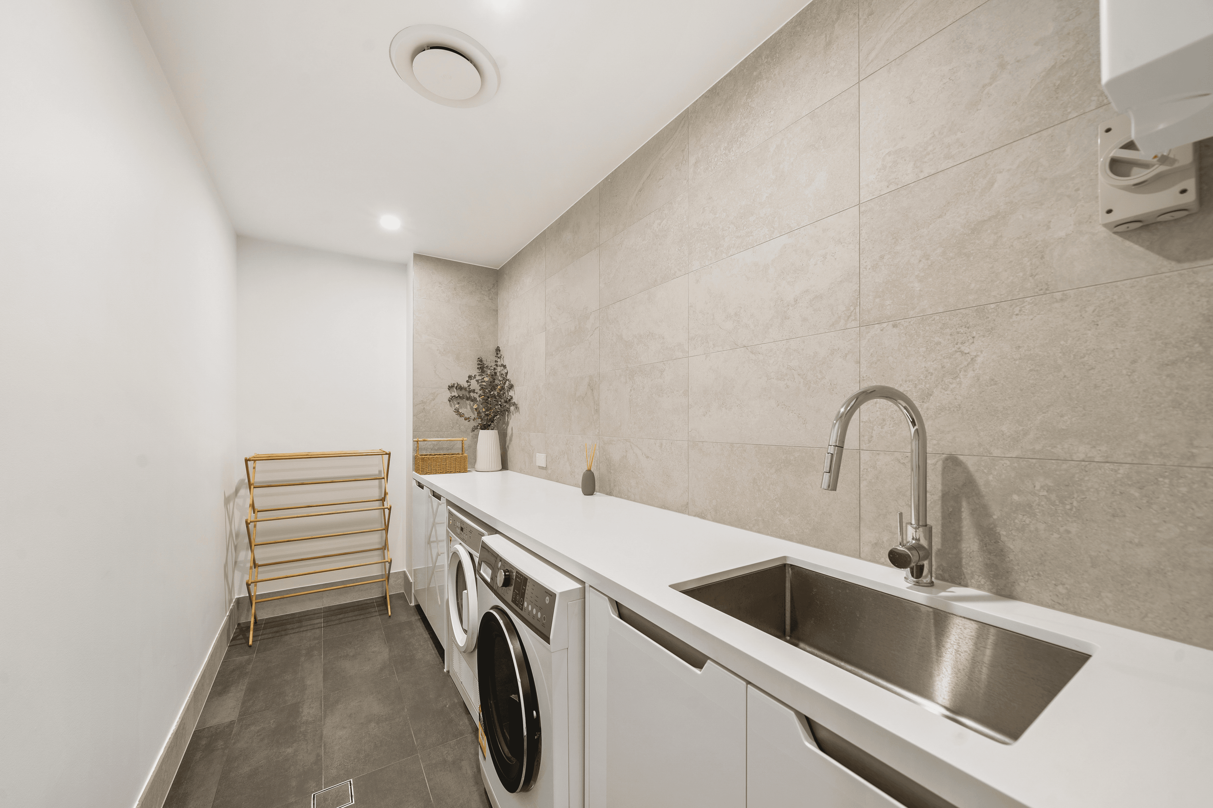 281/59-67 Marine Parade, REDCLIFFE, QLD 4020