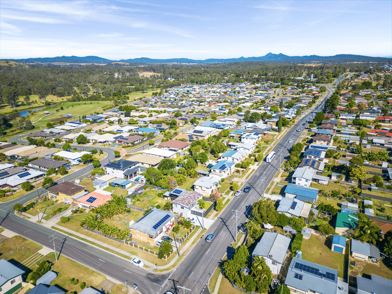 290 South Station Road, RACEVIEW, QLD 4305