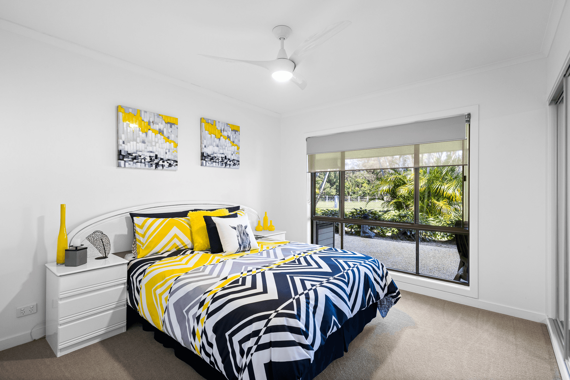 25-27 Isambert Road, LANDSBOROUGH, QLD 4550