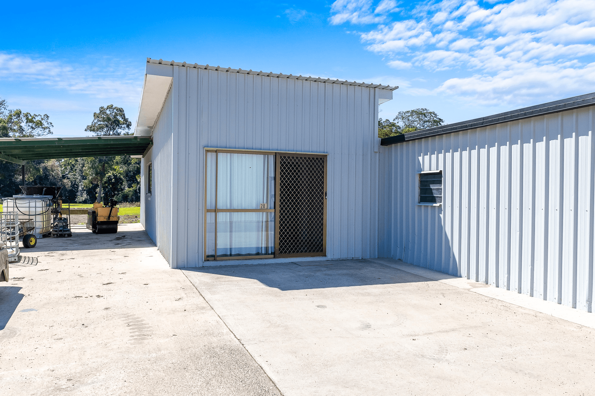 25-27 Isambert Road, LANDSBOROUGH, QLD 4550