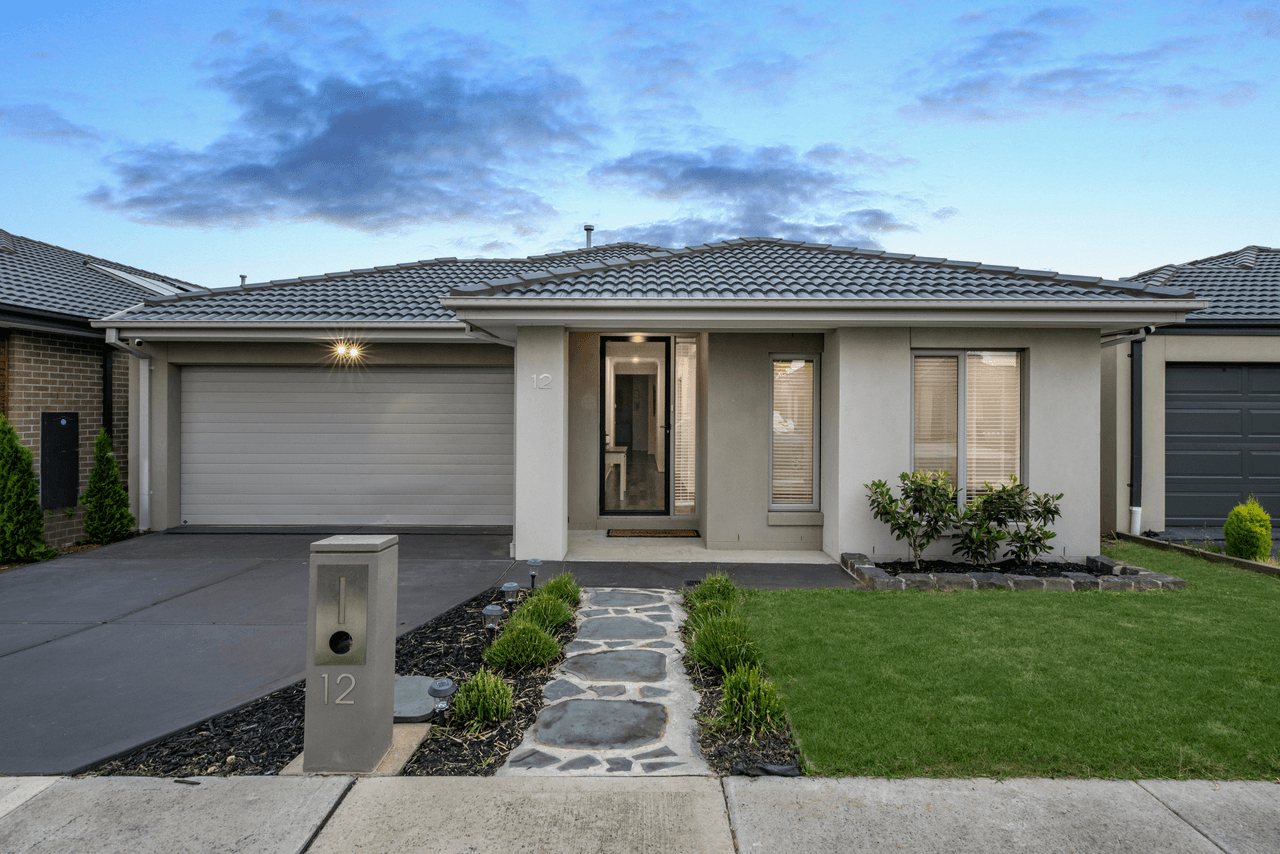 12 Affleck Street, CRANBOURNE EAST, VIC 3977