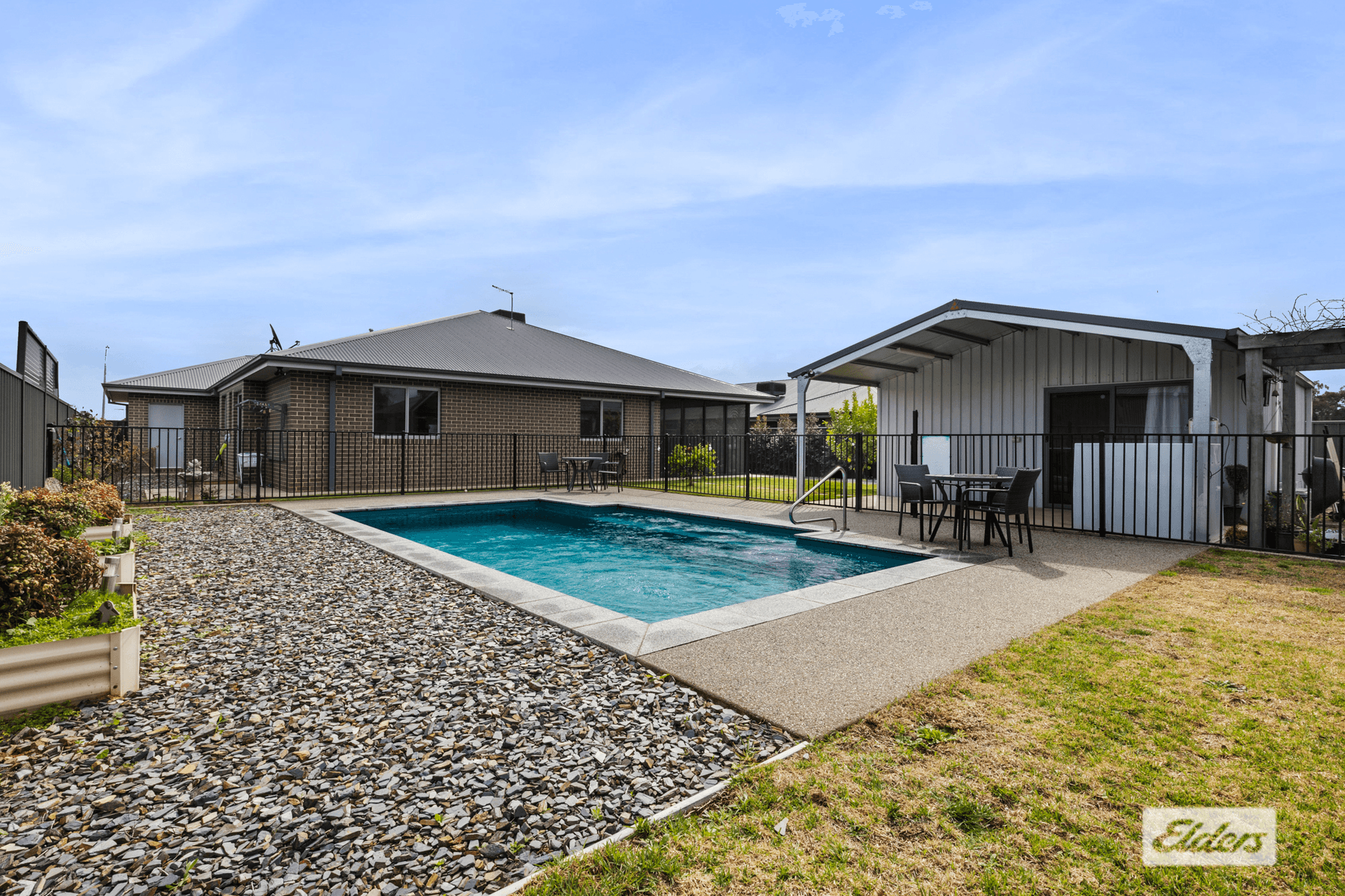 136 Read Street, Howlong, NSW 2643