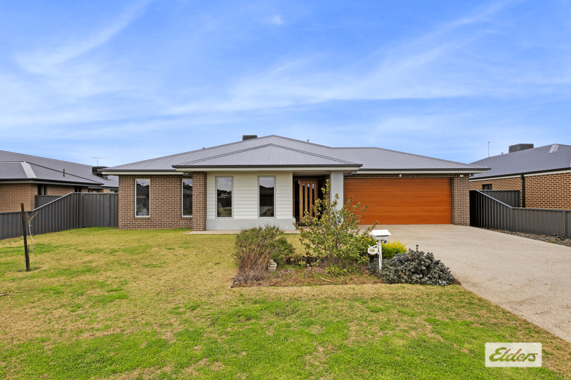 136 Read Street, Howlong, NSW 2643