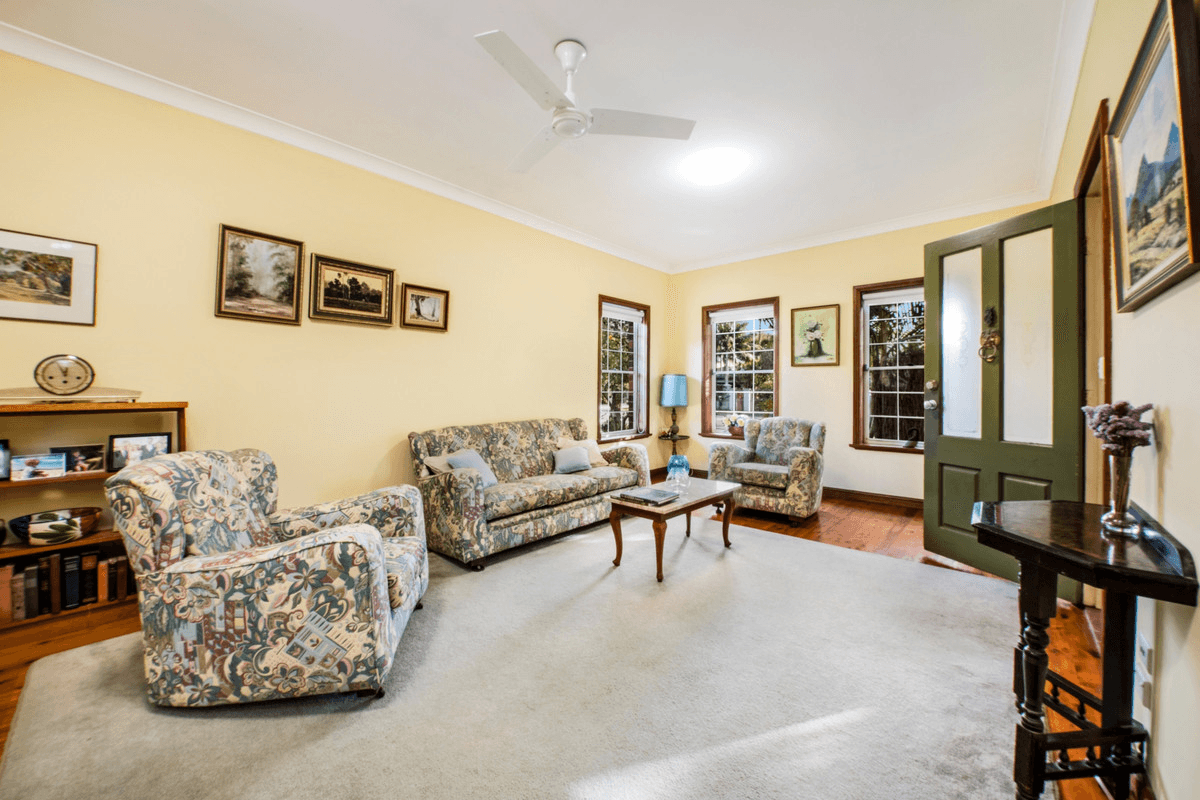 17 Ocean View Drive, Wamberal, NSW 2260