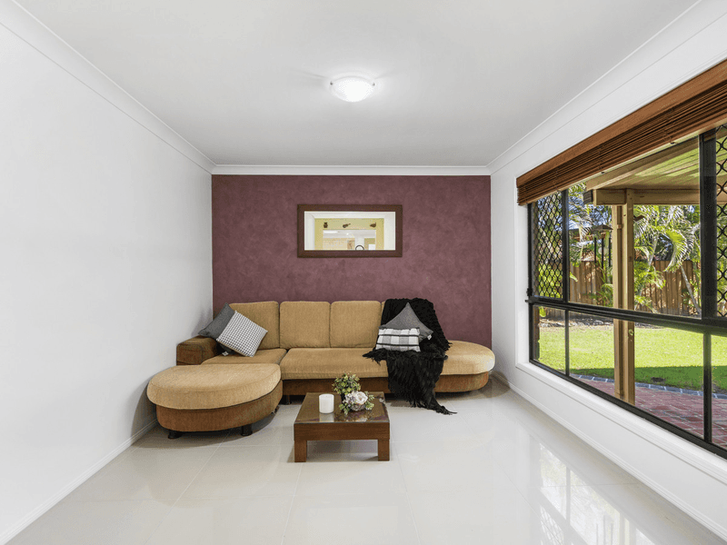 16 Granya Court, PACIFIC PINES, QLD 4211