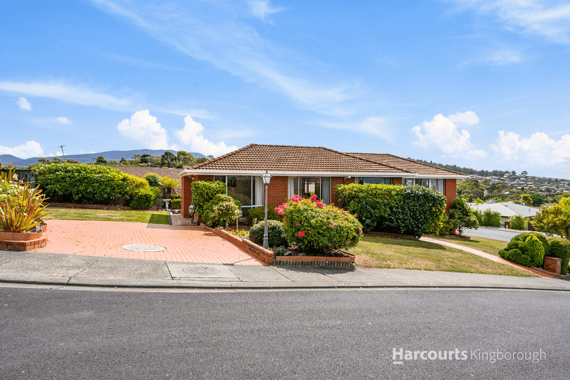 62 Woodlands Drive, BLACKMANS BAY, TAS 7052