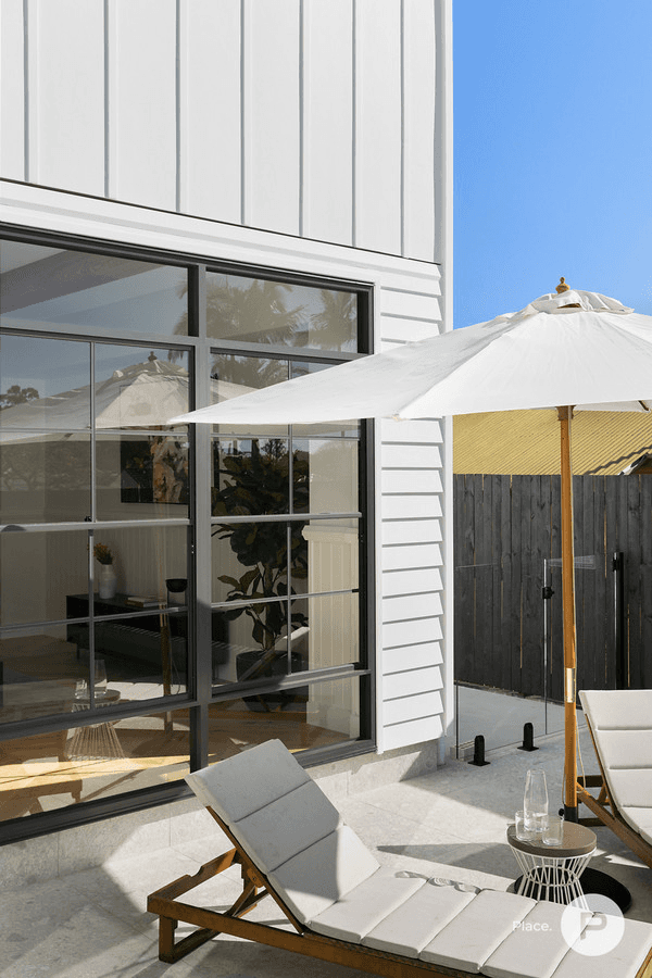 212 Beddoes Street, Holland Park, QLD 4121