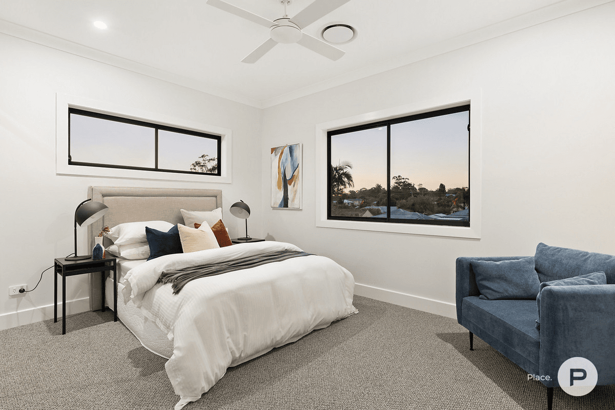212 Beddoes Street, Holland Park, QLD 4121