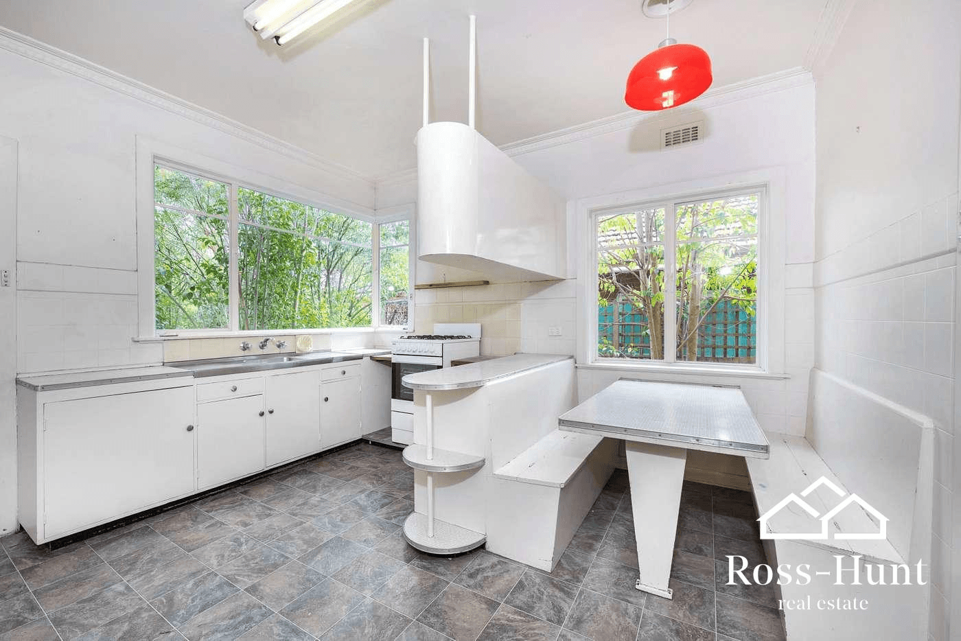102 Longview Road, BALWYN NORTH, VIC 3104