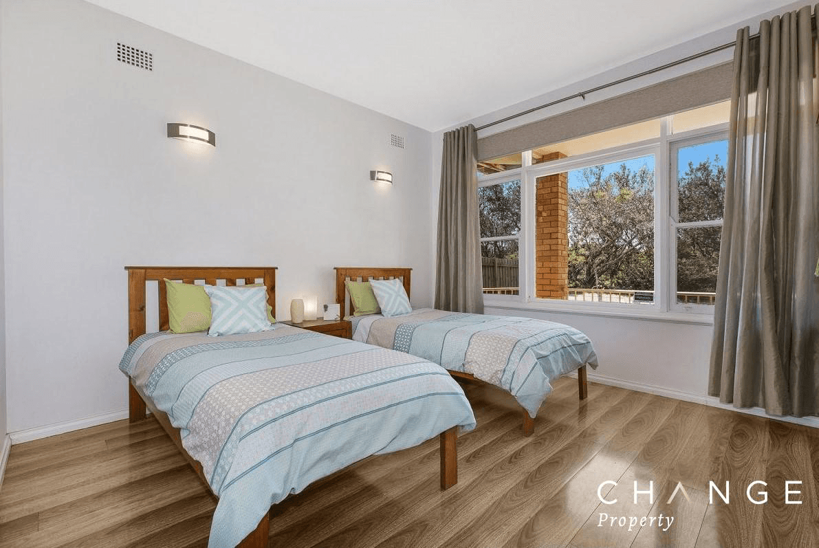 240 Del Monte Place, COPACABANA, NSW 2251