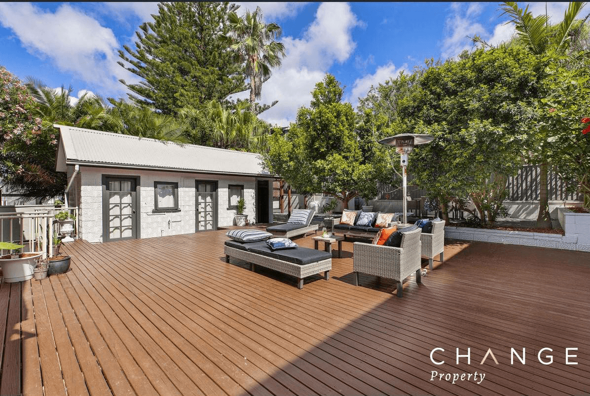 240 Del Monte Place, COPACABANA, NSW 2251